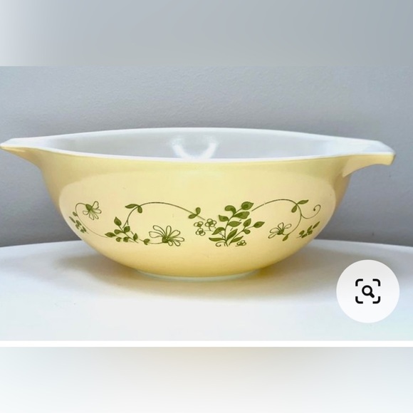 Pyrex 4 Wt  Shenandoah CinderellaBowl # 444 Pretty Yellow Pattern - Picture 2 of 9